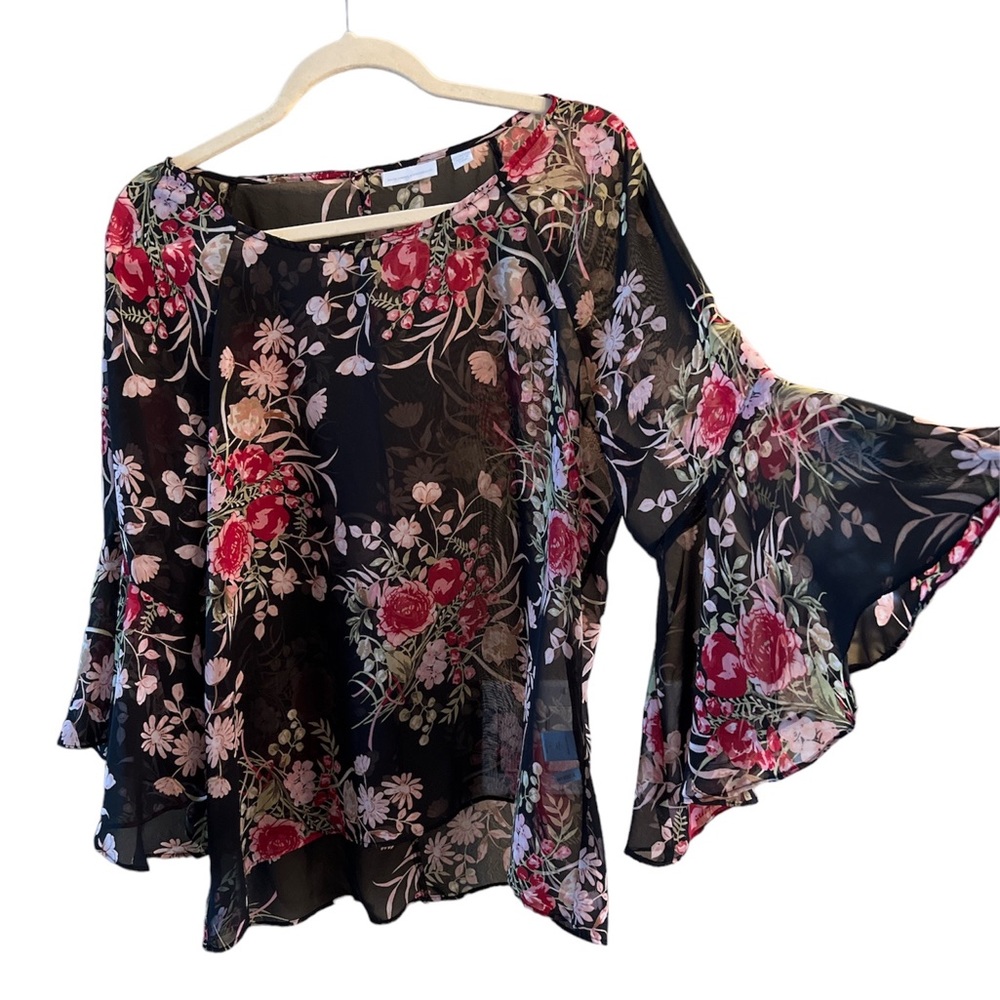 New York & Co Women’s blouse roses print slightly see through bell sleev…